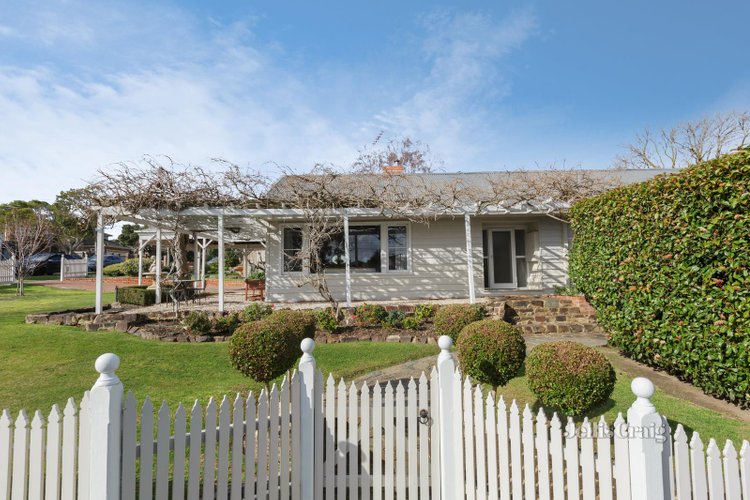 54 Darbyshire Road Mount Waverley 3149