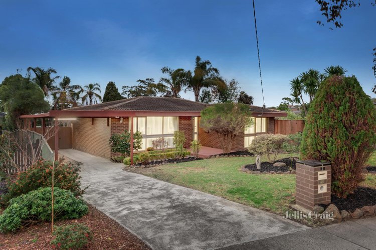 54 Glen Tower Drive Glen Waverley 3150