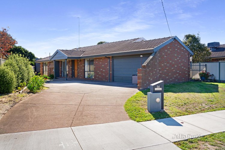 54 Langstaffe Drive Wendouree 3355