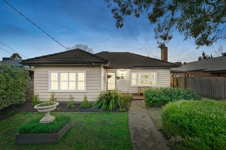 54 Lawrence Street Blackburn South 3130