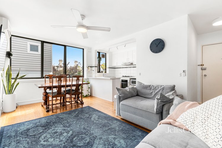 5/4 Normanby Street Windsor 3181