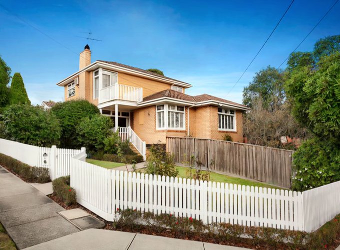 54 Saxonwood Drive  Doncaster East 3109