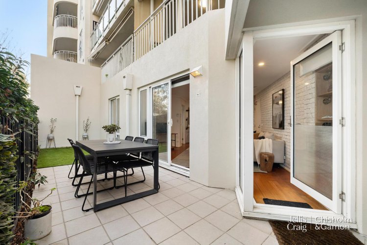 5 4 Seisman Place Port Melbourne 3207