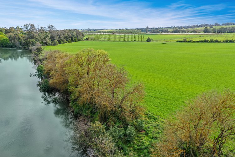 54 Yeates Drive, Bairnsdale