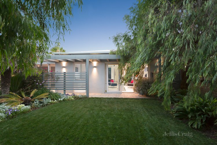 55 Elizabeth Road Portsea 3944