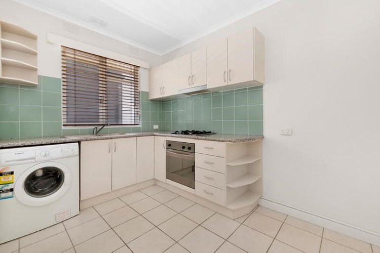5/5 Joyce Street Elwood 3184