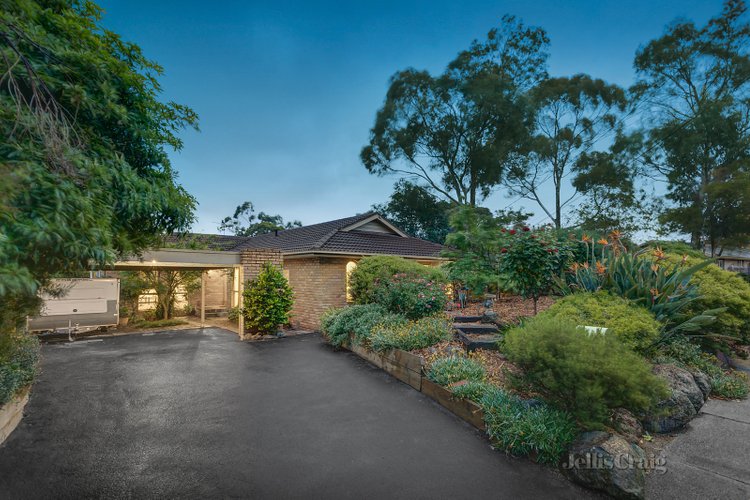 55 Malabar Crescent Eltham 3095