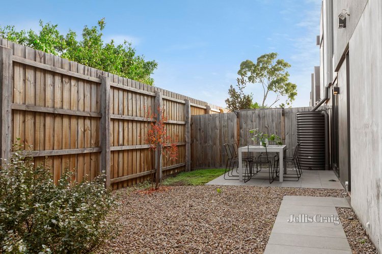 5 53 Gadd Street Northcote 3070