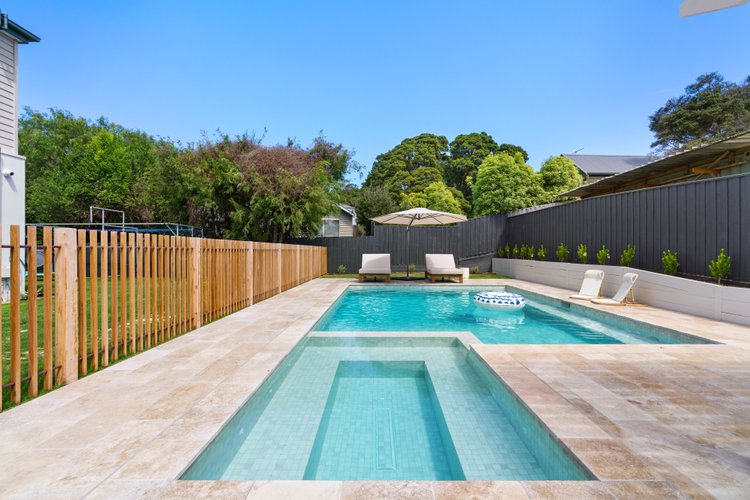 56 Westmore  Sorrento 3943