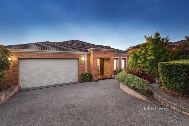 57 Doynton Parade Mount Waverley 3149