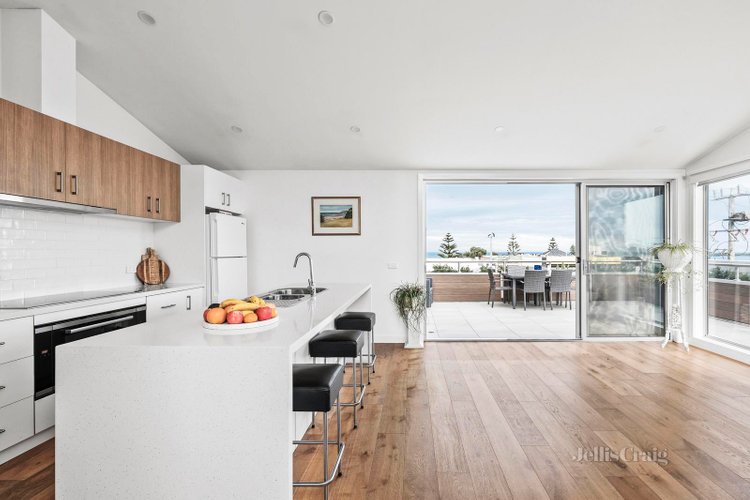 5 81 The Parade Ocean Grove 3226