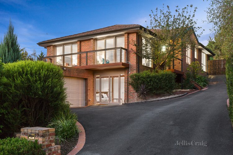 59 Balmoral Circuit Eltham 3095