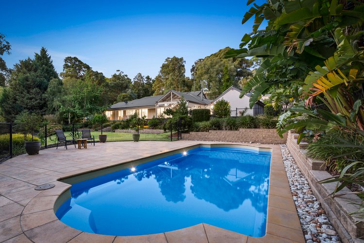 59 Ingrams  Road Research 3095