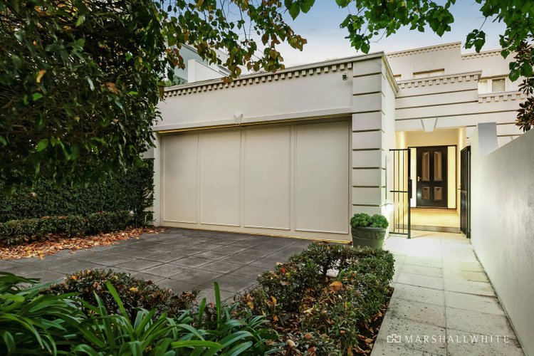 59 Kooyongkoot Road