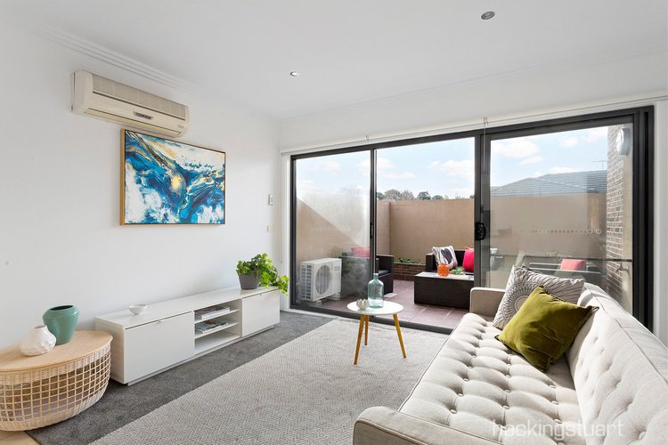 59 777 Whitehorse Road Mont Albert 3127
