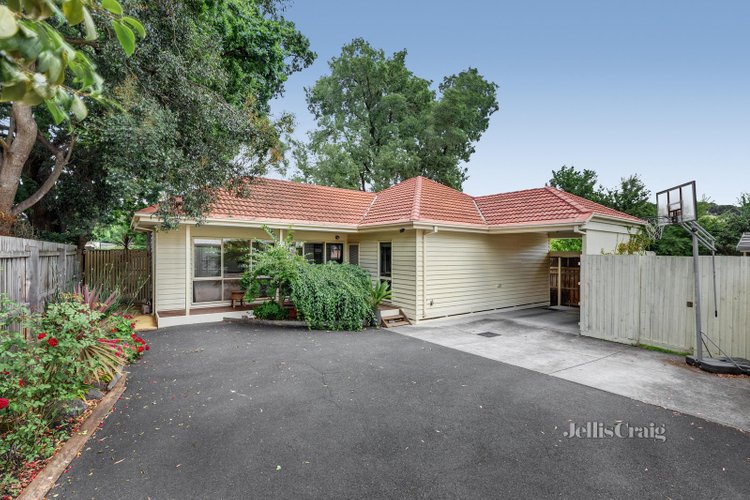 5A Derwent Street Ringwood North 3134