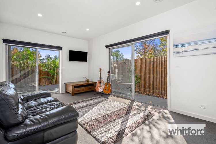 5a Fairbrae Avenue, Belmont