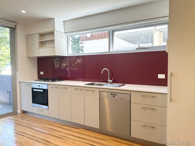 5A/168 Victoria Road Northcote 3070