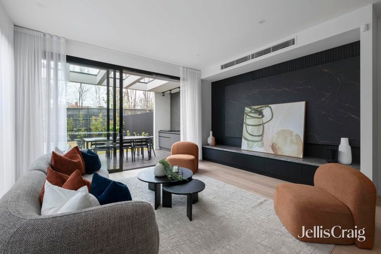 5B Chalmers Street Mckinnon 3204