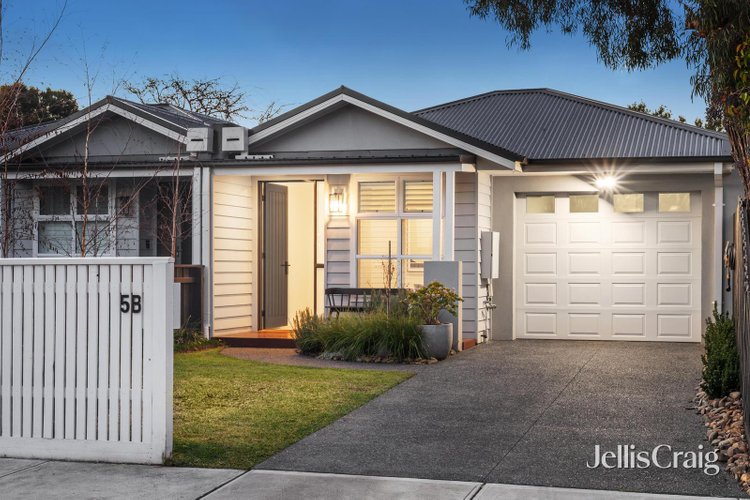 5b Luckins Road Bentleigh 3204