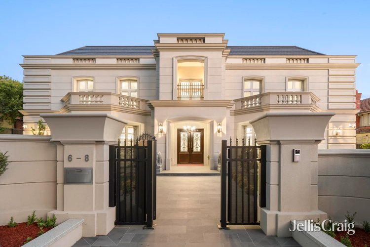 6-8 Mangarra Road Canterbury 3126