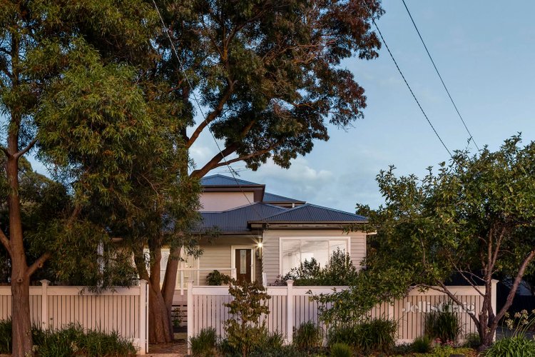 6 Alexander Street Montmorency 3094