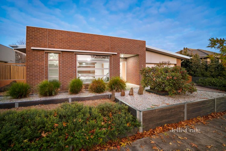 6 Allura Drive Alfredton 3350