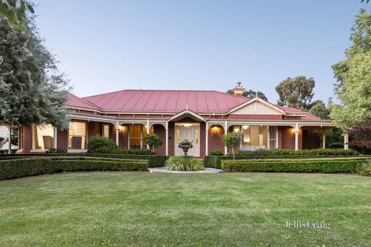 6 Arunga Drive Wonga Park 3115