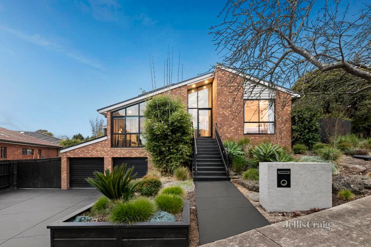 6 Ballamore Crescent Doncaster 3108