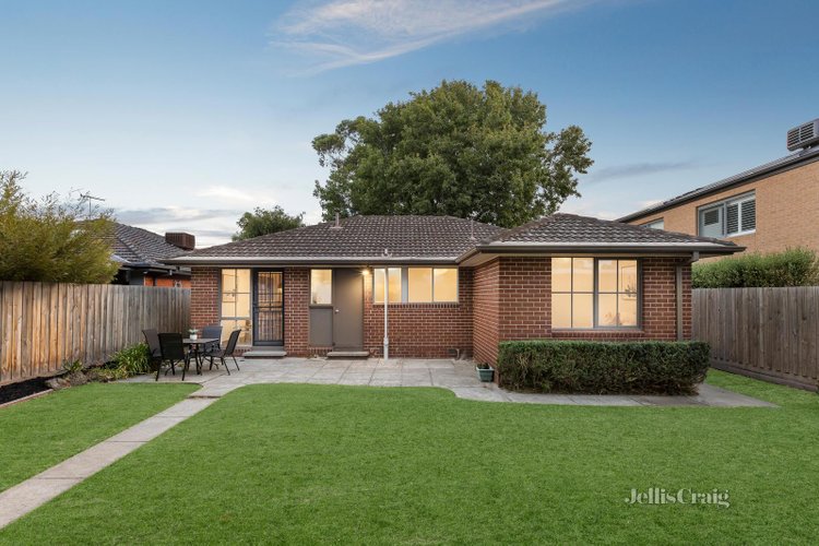 6 Balmoral Drive Parkdale 3195