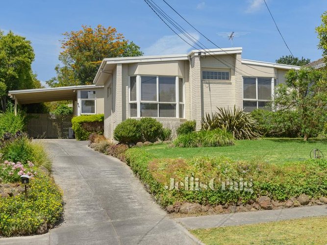 6 Buckingham Crescent Doncaster 3108