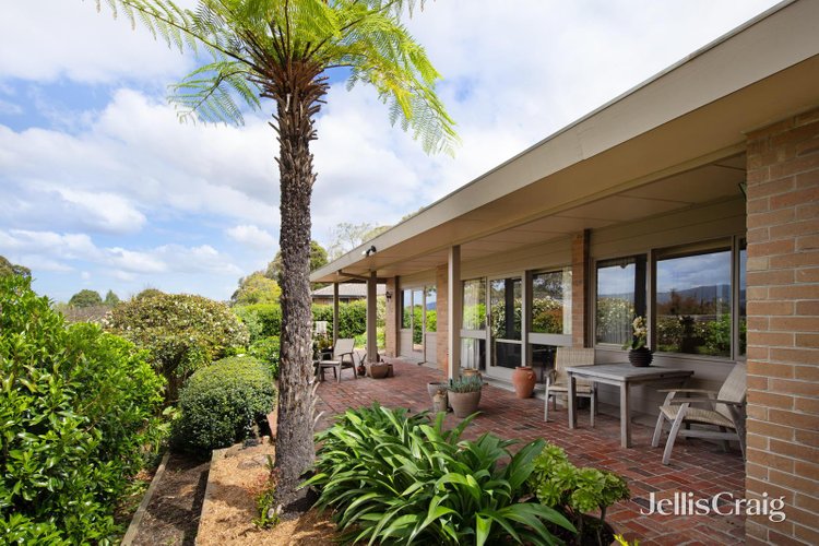 6 Buronga Avenue Ringwood East 3135