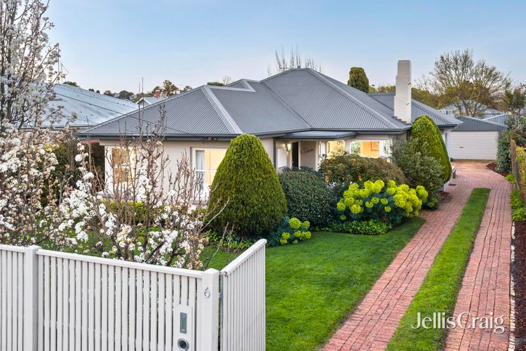 6 Calder Street Manifold Heights 3218