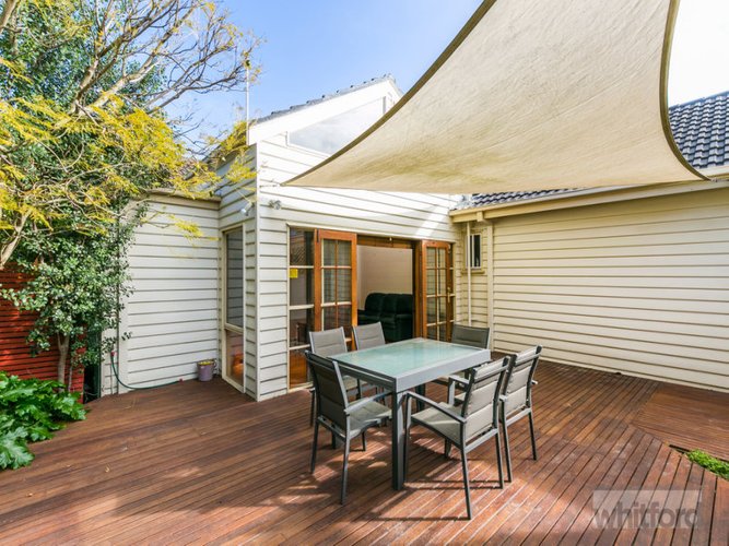 6 Charles Lane, Torquay