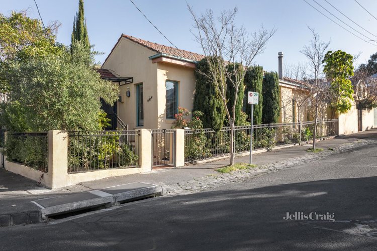 6 Charles Street Richmond 3121
