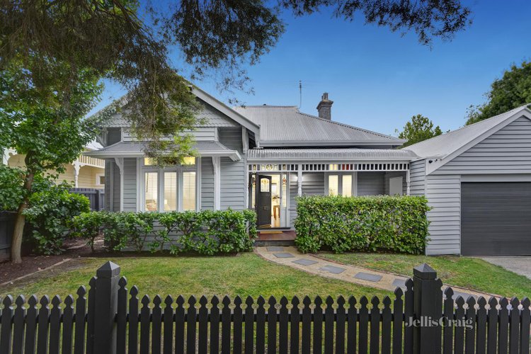 6 Chatham Road Canterbury 3126