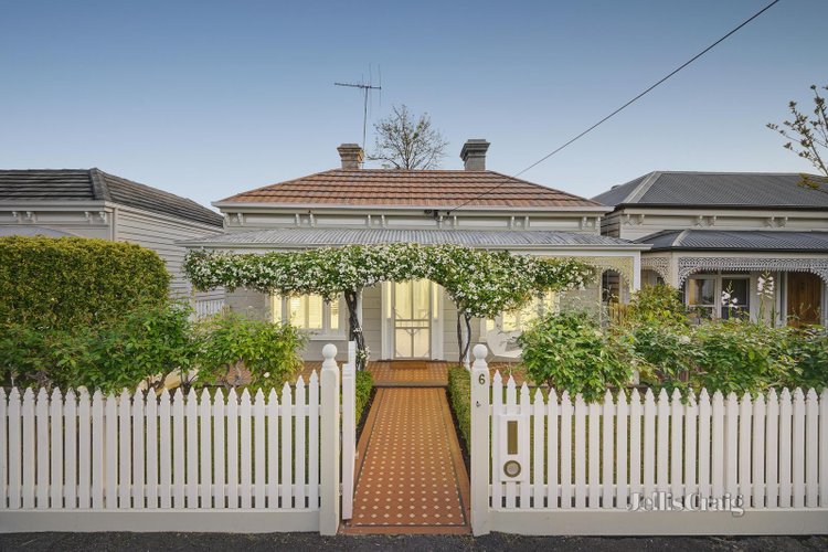 6 Churchill Grove Hawthorn 3122