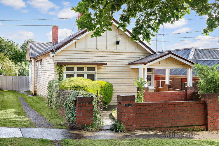 6 Clarendon Street Soldiers Hill 3350