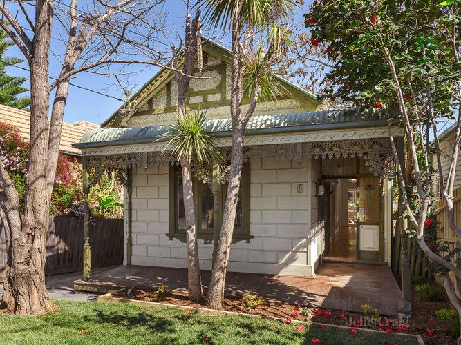 6 Clarinda Road Essendon 3040