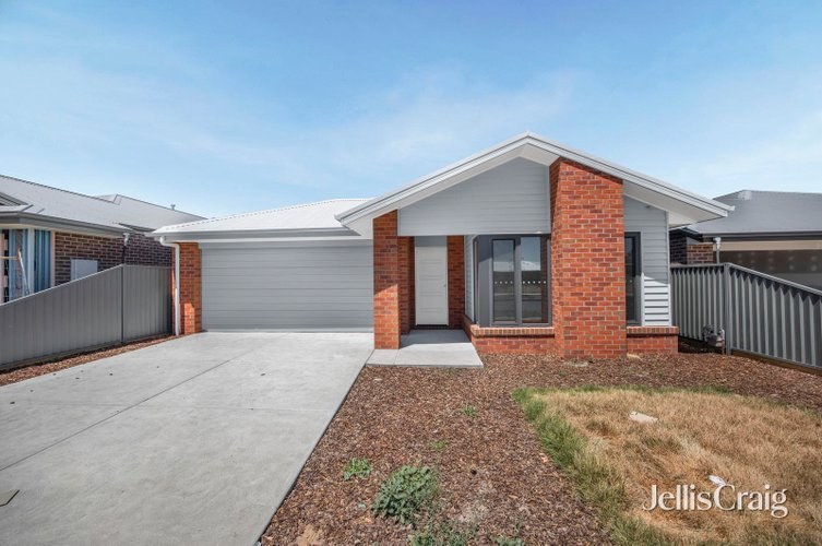 6 Coppleson Street  Bonshaw 3352