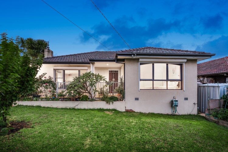 6 Crawford Avenue Dandenong North 3175