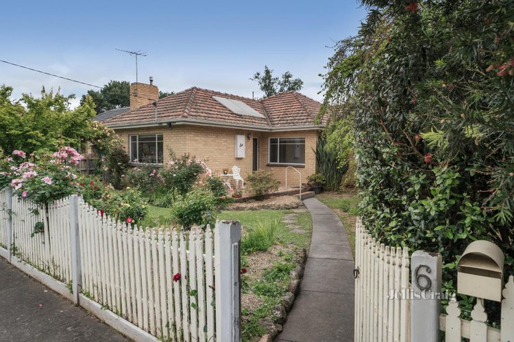 6 Daisy Court Box Hill North 3129
