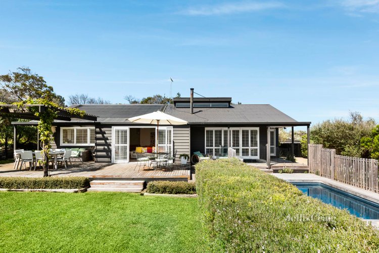 6 Daniella Court St Andrews Beach 3941