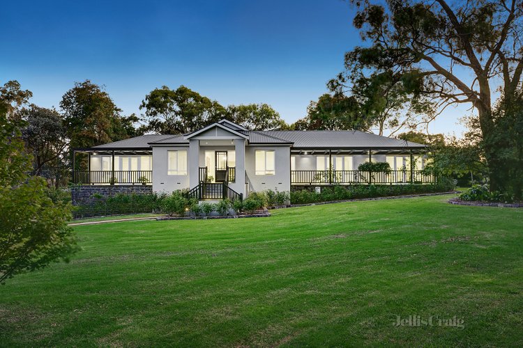 6 Eleanor Court Donvale 3111