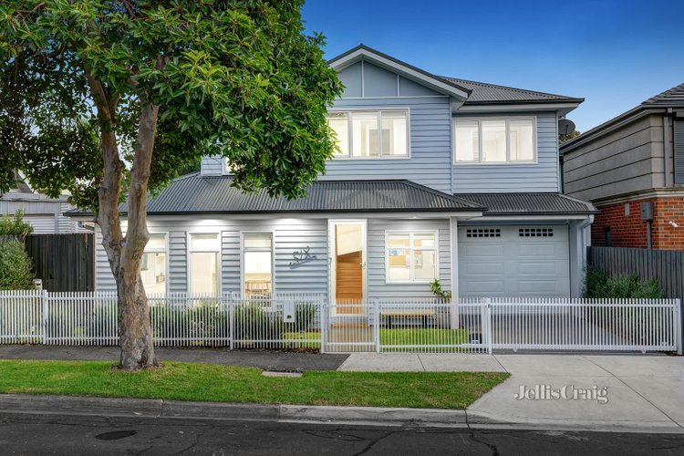 6 Flannery Court Brunswick West 3055