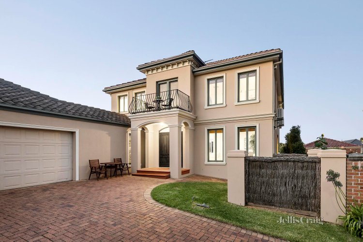 6 Fremont Close Bulleen 3105