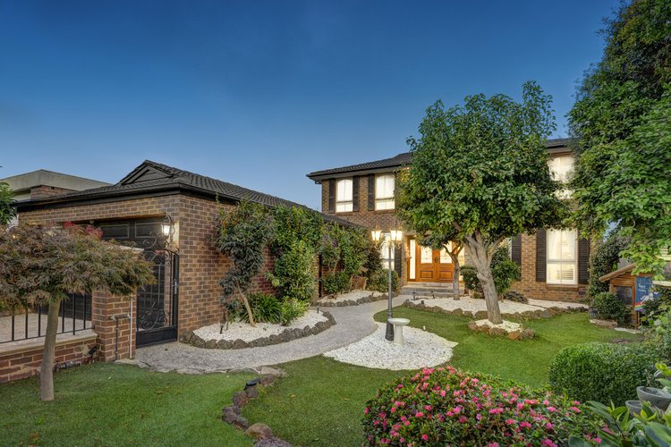 6 Gaudion Road Doncaster East 3109