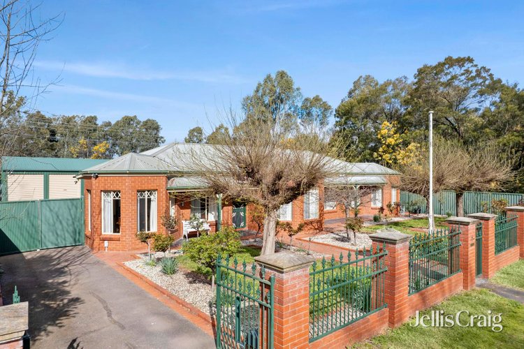 6 Gaulton Street Castlemaine 3450