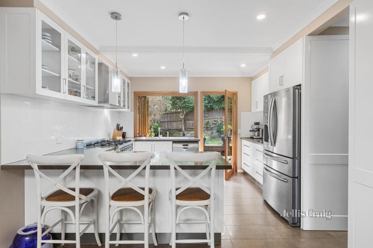 6 Genoa Court Mount Waverley 3149