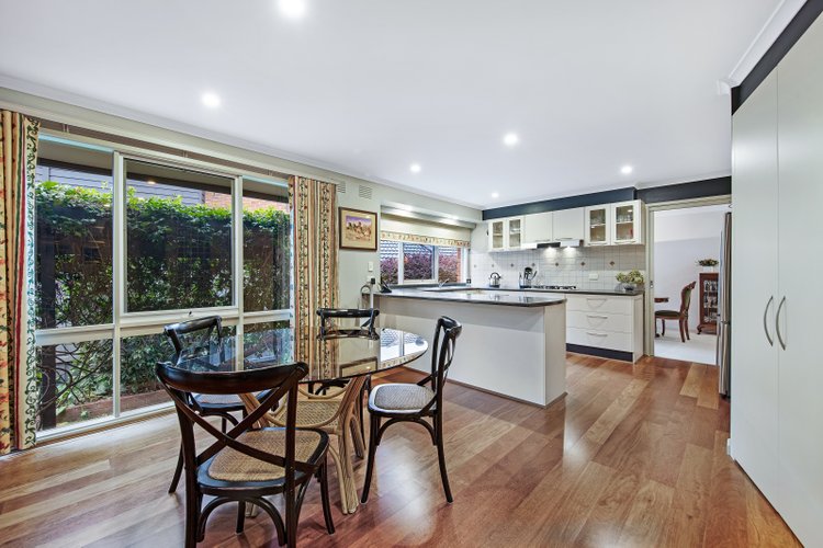 6 Glebe Place Wheelers Hill 3150